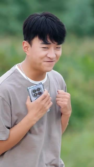 喊我臭打药的，那种十万亩呢（84集）每日分享不一样的短剧