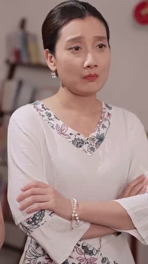 听万物心声萌娃带妈逆袭（73集）一口气追短剧至大结局