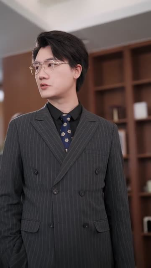 消失的股神（100集）热门短剧免费看全集