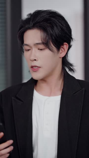 邪祟迷局：重生少年护校花（80集）全能主妇热播短剧抢先看大结局