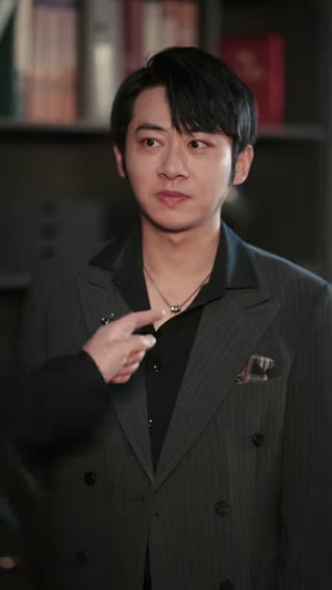 乞丐赠我通天眼（129集）亿人都在追的精彩短剧